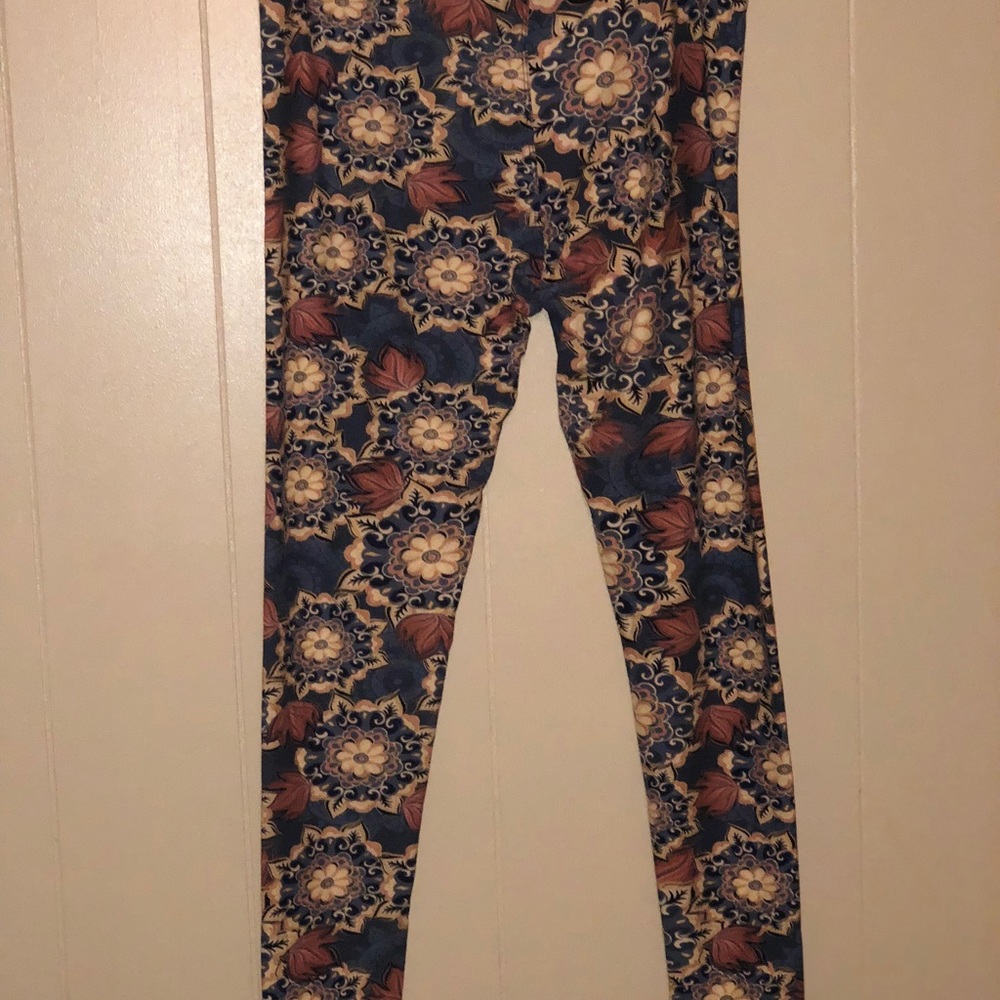 lularoe leggings (tall & curvy)
